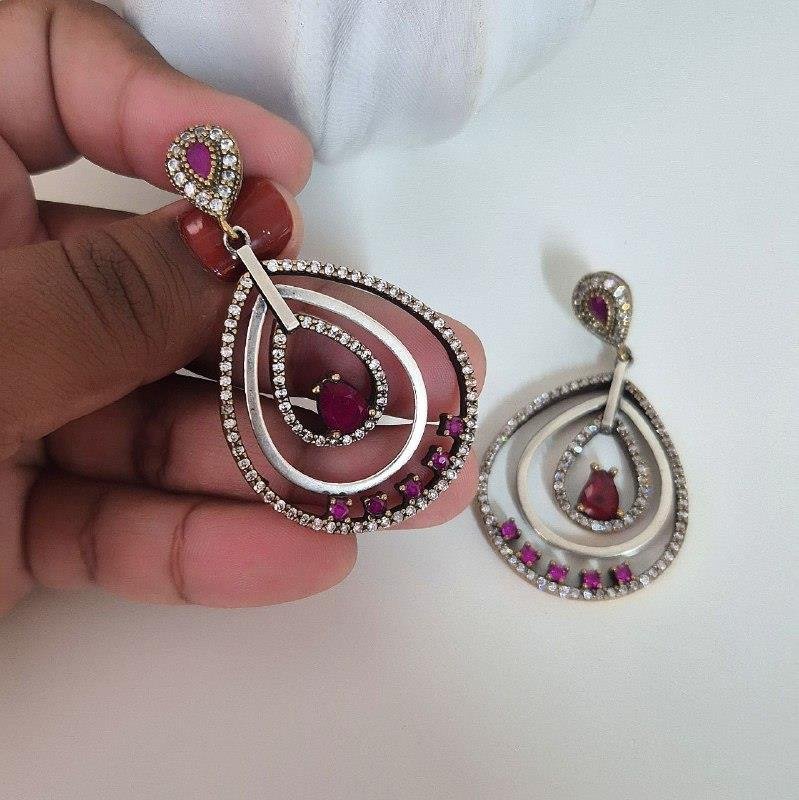 BRINCO PRATA TURCA PENDURADO GOTA