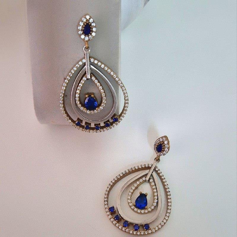 BRINCO PRATA TURCA PENDURADO GOTA