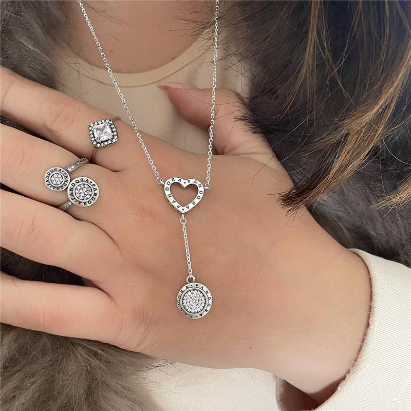 COLAR GRAVATINHA CORAÇÃO CRAVEJADO