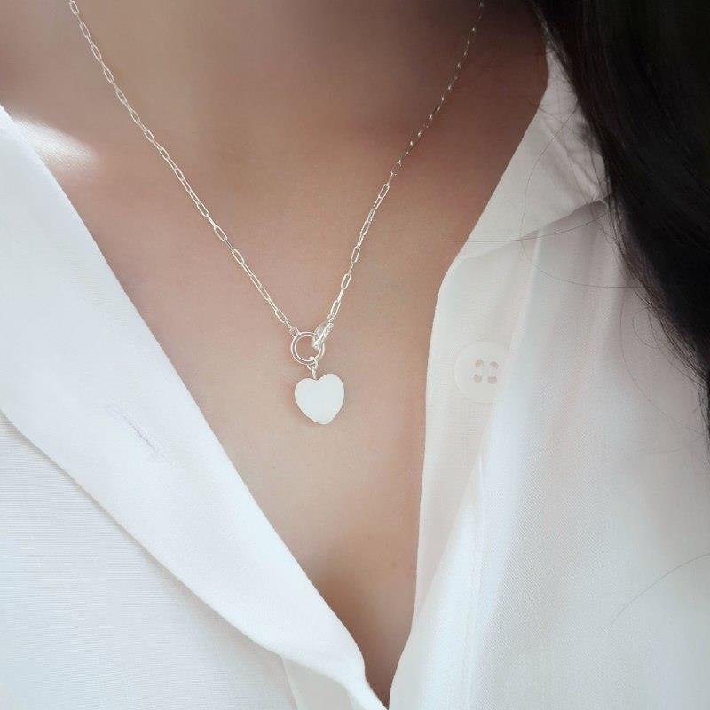 COLAR PRATA 925 PINGENTE CORAÇÃO MADRE PEROLA