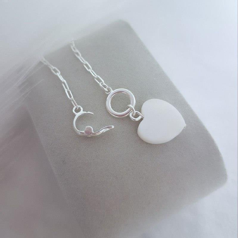 COLAR PRATA 925 PINGENTE CORAÇÃO MADRE PEROLA