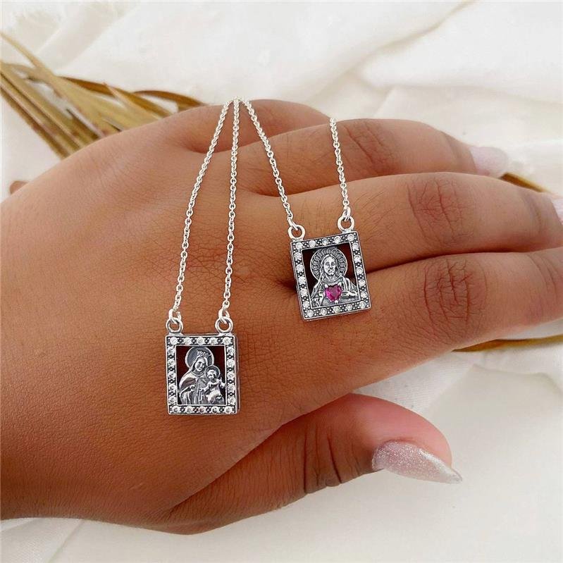 ESCAPULÁRIO PRATA 925 VAZADO COM PEDRAS