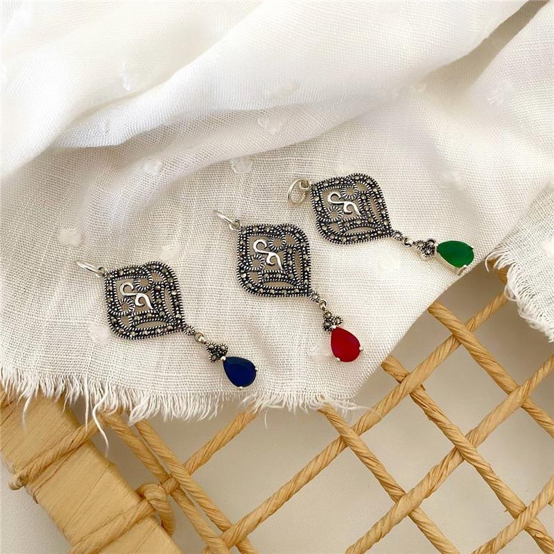 PINGENTE PRATA 925 ARABESCO COM PEDRA PENDURADA