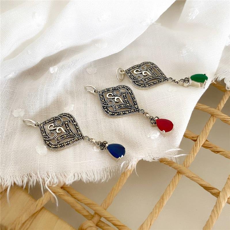 PINGENTE PRATA 925 ARABESCO COM PEDRA PENDURADA