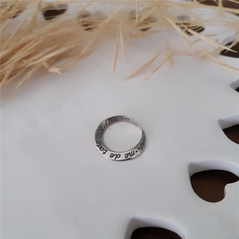 PINGENTE PRATA 925 CÍRCULO TORCIDO LIVRAI-ME DE TODO MAL