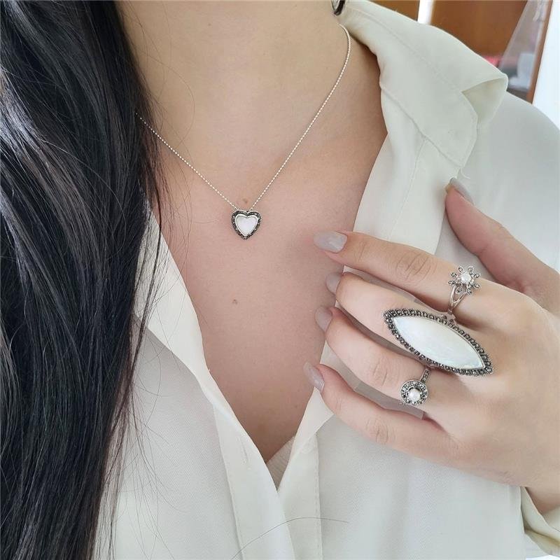 PINGENTE PRATA 925 CORAÇÃO MADRE PÉROLA