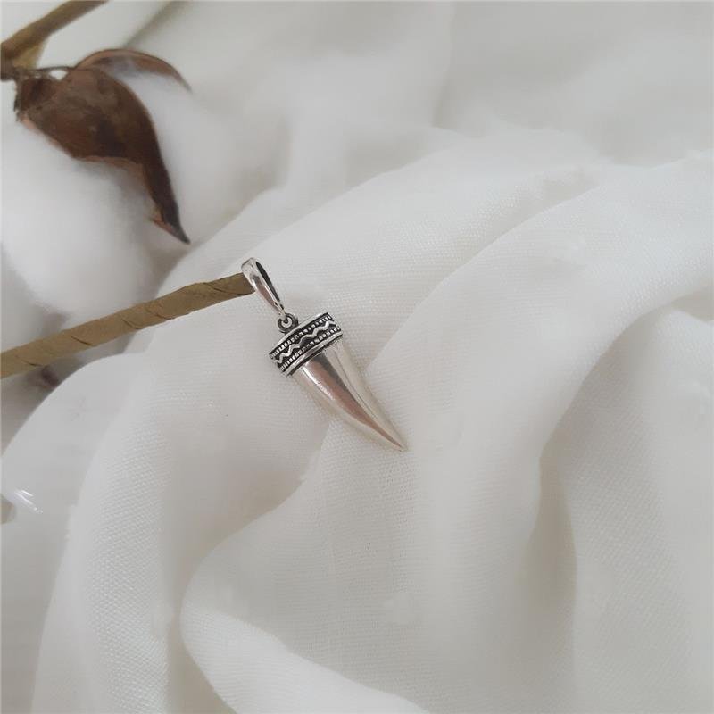 PINGENTE PRATA 925 DENTE ANIMAL