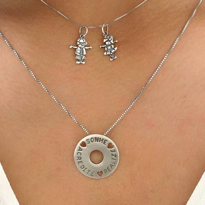 PINGENTE PRATA 925 FILHA MENINA BRAÇOS ABERTOS