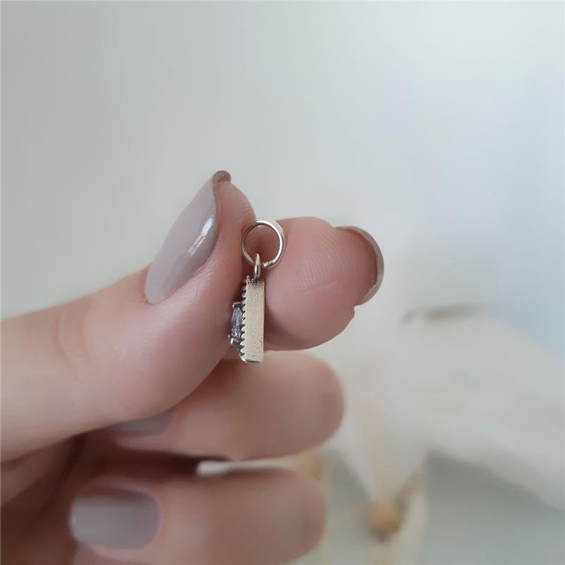 PINGENTE PRATA 925 GEOMÉTRICO TRIÂNGULO COM PEDRA