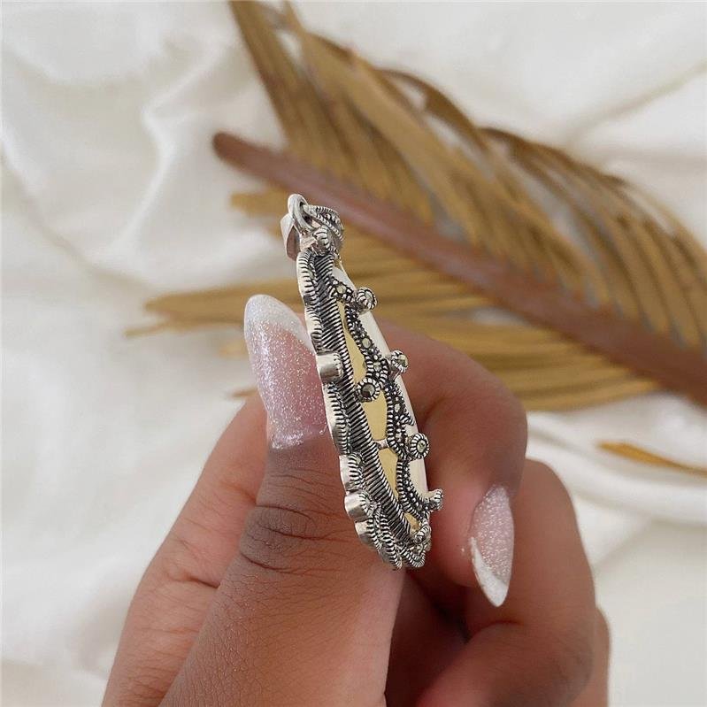 PINGENTE PRATA 925 GOTA COM RAMOS MADRE PÉROLA