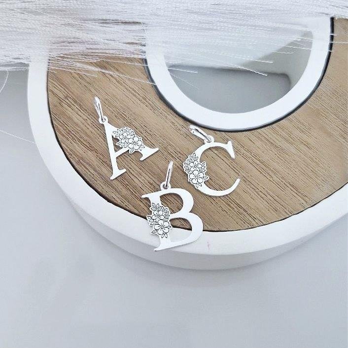 PINGENTE PRATA 925 LETRAS ALFABETO