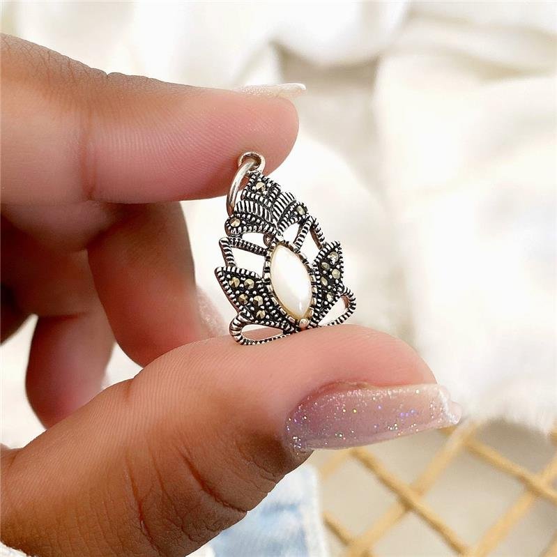 PINGENTE PRATA 925 LOTUS PEDRA NATURAL