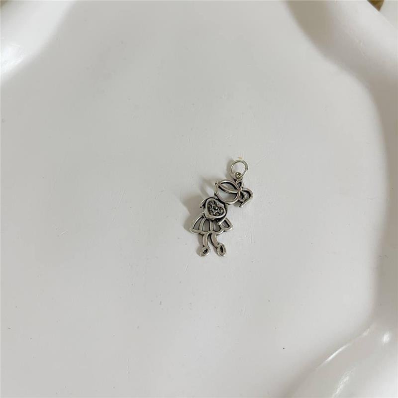 PINGENTE PRATA 925 MENINA VAZADO ARTICULADO CORAÇÃO