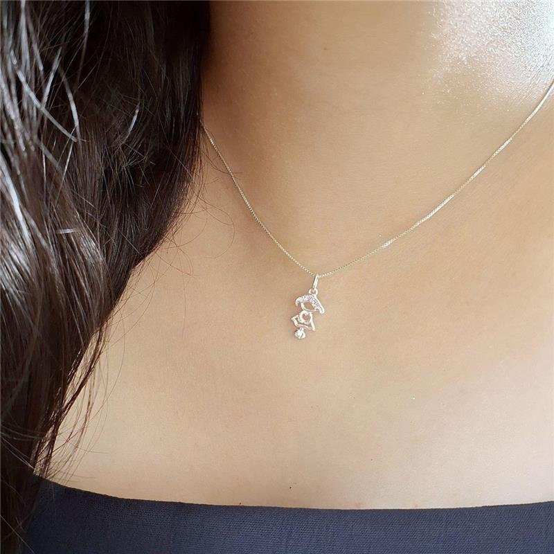 PINGENTE PRATA 925 MENINA VAZADO CRAVEJADO MICROZIRCÔNIA ROSA 