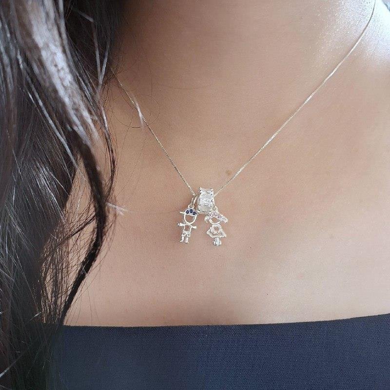 PINGENTE PRATA 925 MENINA VAZADO CRAVEJADO MICROZIRCÔNIA ROSA 