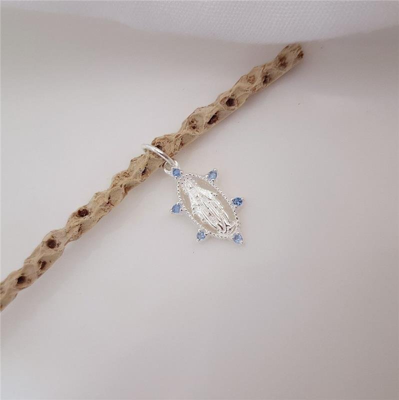 PINGENTE PRATA 925 NOSSA SENHORA DAS GRAÇAS COM ZIRCONIAS AZUIS