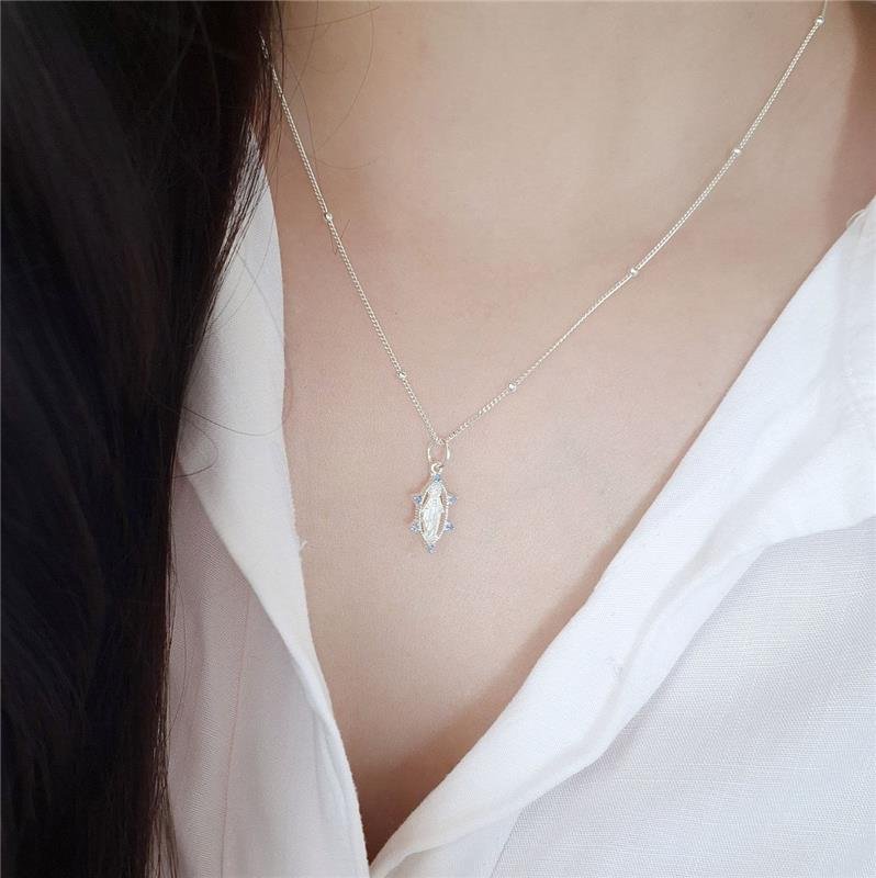 PINGENTE PRATA 925 NOSSA SENHORA DAS GRAÇAS COM ZIRCONIAS AZUIS