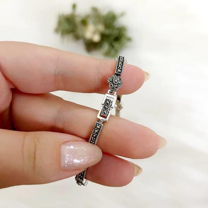 PULSEIRA PRATA 925 FLORES E HASTE COM PEDRA