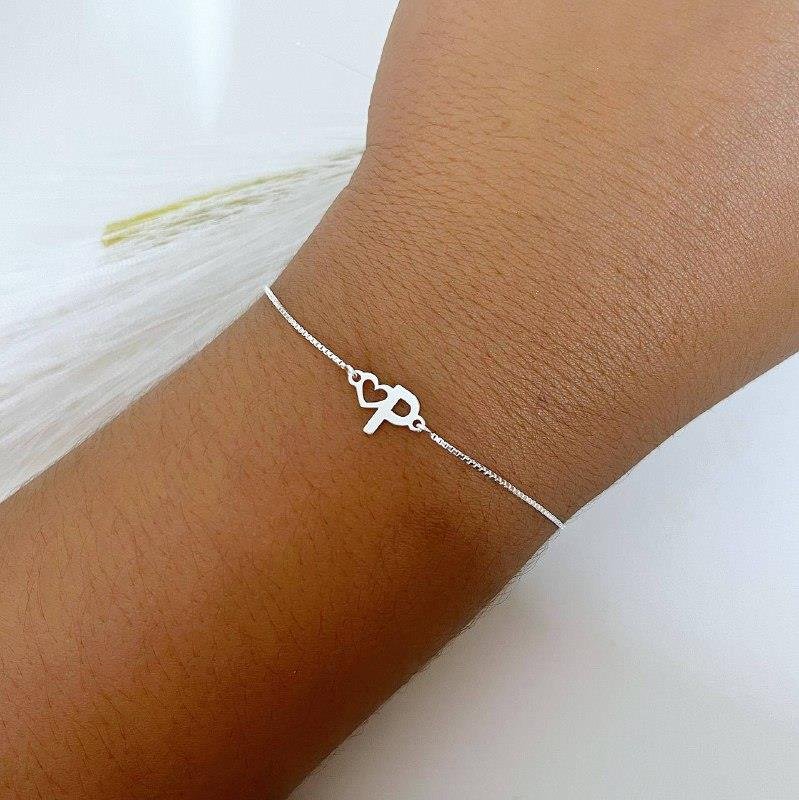 PULSEIRA PRATA 925 LETRA P CORAÇÃO