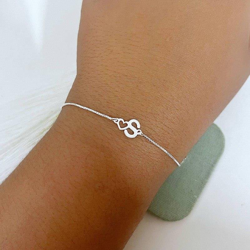 PULSEIRA PRATA 925 LETRA S CORAÇÃO