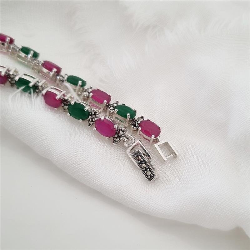 PULSEIRA PRATA 925 PEDRAS OVAIS SAFIRA, ESMERALDA E MARCASSITA